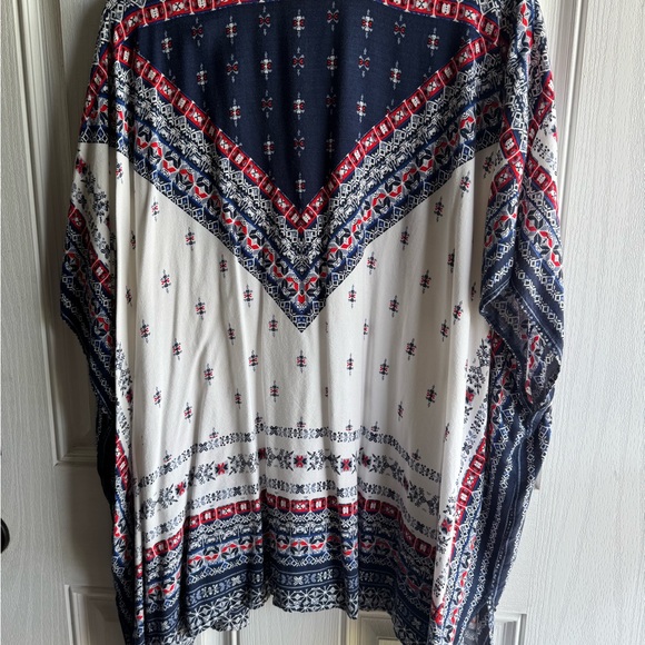 Maurices Red, White, and Blue Patterned Kimono - Picture 2 of 3